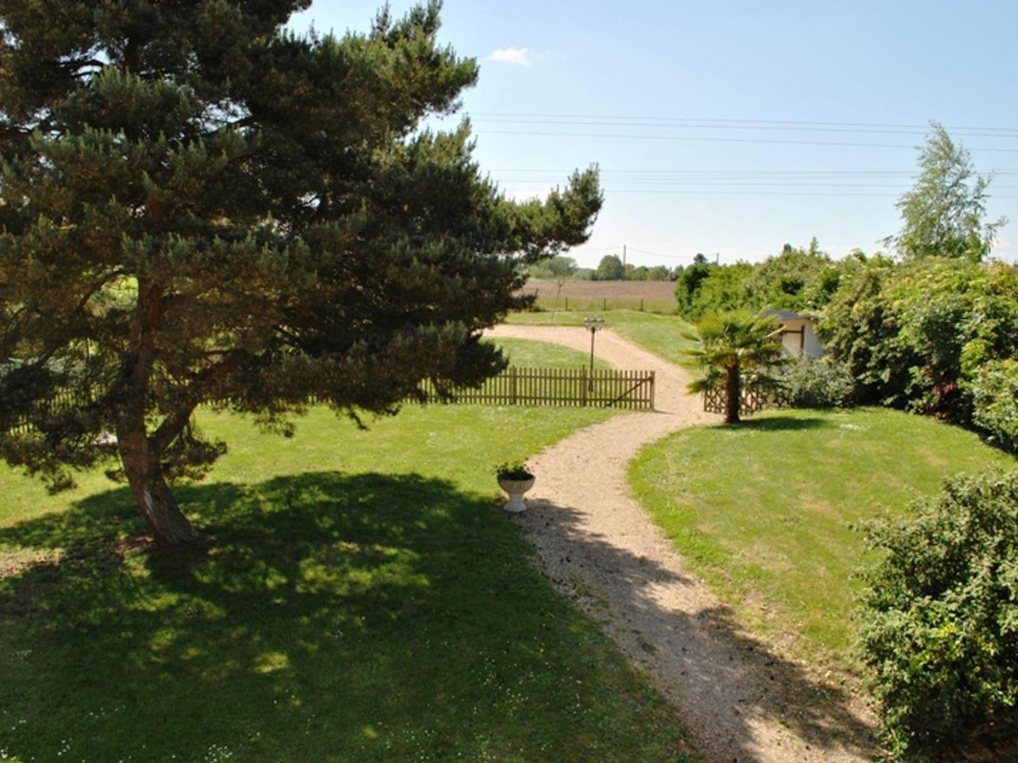 Gite De Charme Pres Des Chateaux De La Loire Avec Jardin, Terrasse Et Equipements Pour Familles - Fr-1-381-359 Azay-sur-Cher Exteriér fotografie